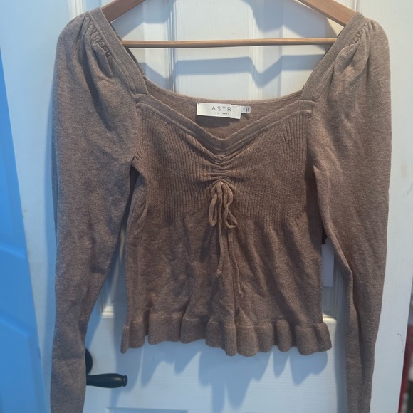 NWT ASTR the Label Puff Sleeve Sweater - Picture 6 of 6